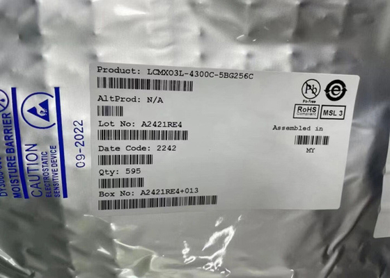 Array Gerbang yang Dapat Diprogram di Lapangan LCMXO3L-4300C-5BG256C 4320LUTs MachXO3 IC Logika yang Dapat Diprogram CSFBGA-256