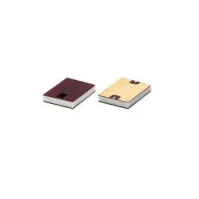 HFCU-243 Integrated Circuit Chip High Pass Filter 25GHz hingga 40GHz LTCC Filter