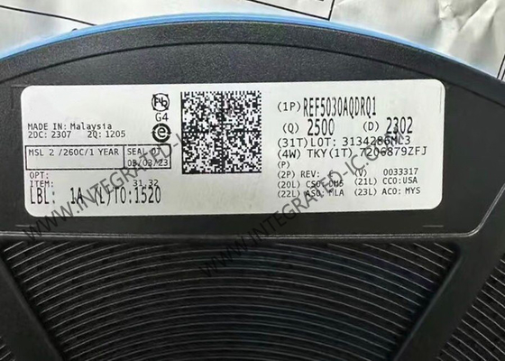 Ref5030AQDRQ1 Chip Sirkuit Terpadu Otomotif Referensi Tegangan Presisi Drift yang sangat rendah